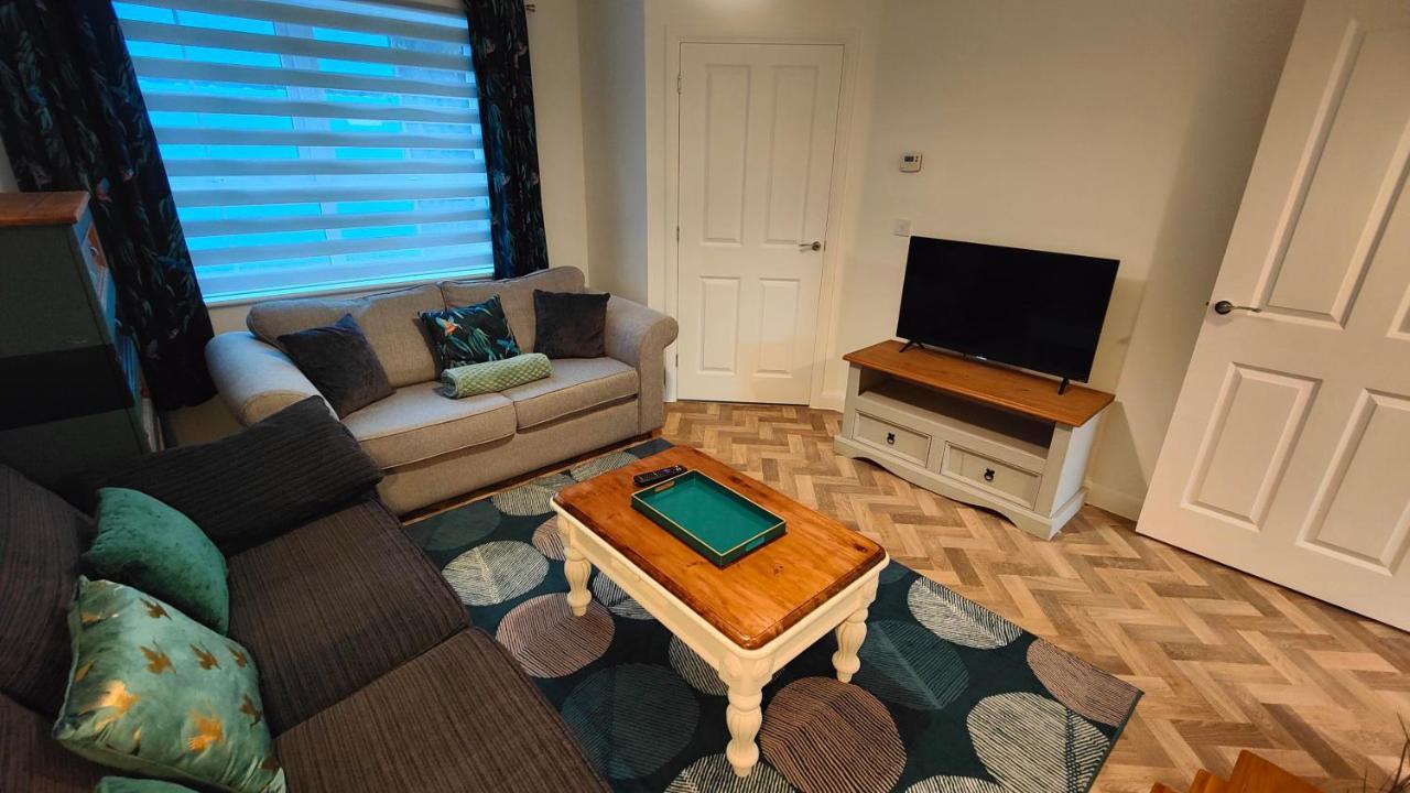 Saxon Corner: Brand New 3 Bedroom House Emsworth Exterior foto